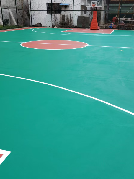 宝鸡 球场长期使用易出现地面开裂